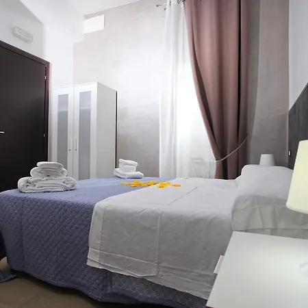 Napoli Affittacamere 3*